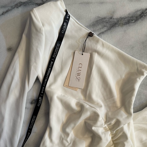 CLUB L LONDON WHITE DRESS - Picture 3 of 4